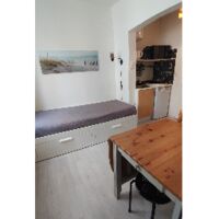 Vignette de l'annonce Studio meublé intra-muros pour Festival