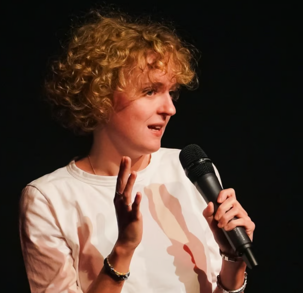 0 Photo de l'revue_presse' Morgane Berling, hilarante !