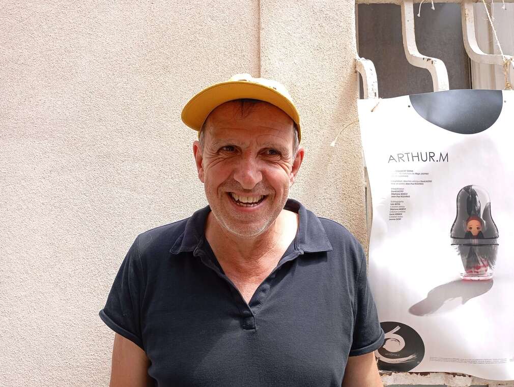 0 Photo de l'revue_presse' en aparté avec Jean-Paul Rouvrais