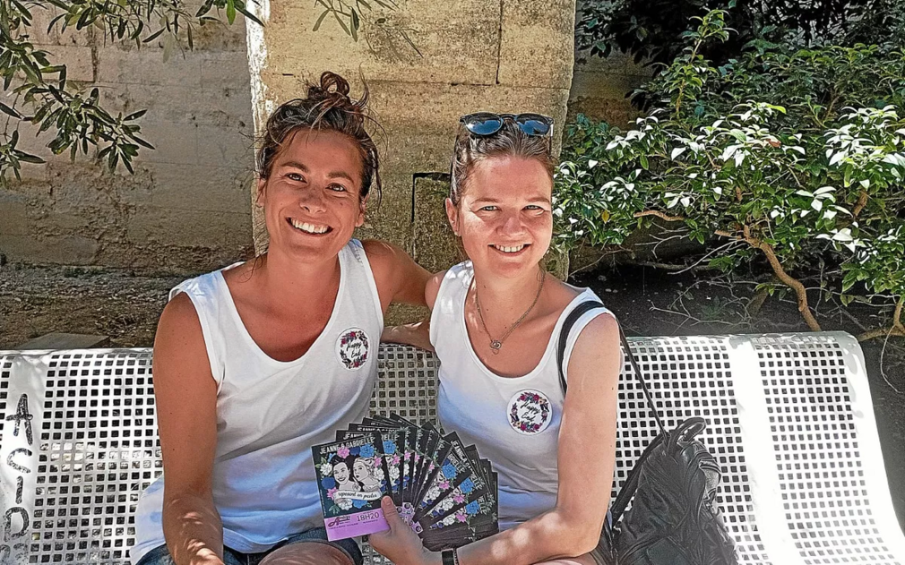 0 Photo de l'revue_presse' Claire Bidet et Caroline Dubois, deux comédiennes costarmoricaines au Festival d’Avignon