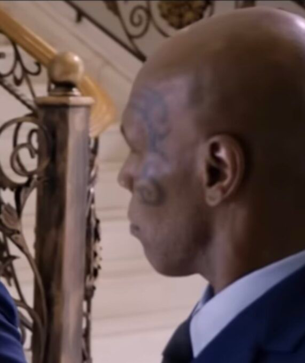 0 Photo de l'revue_presse' OFF AVIGNON 2025 : “CHINAWOOD” : MIKE TYSON VS STEVEN SEAGAL : QUI GAGNE? CLOVIS FOUIN