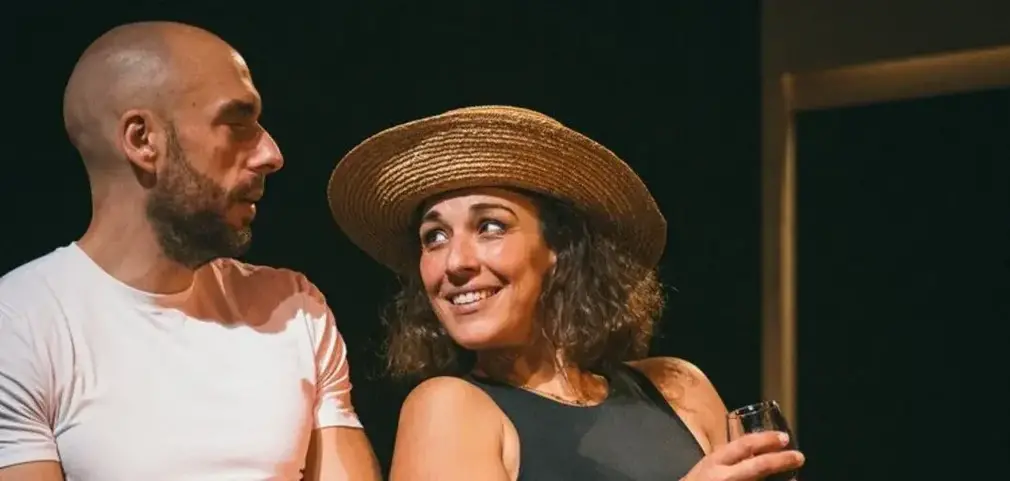 0 Photo de l'revue_presse' Voyage à Napoli : sauront-ils changer la recette de leur amour ?