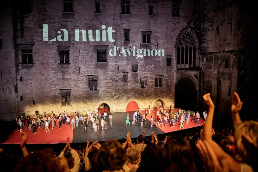 0 Photo de l'revue_presse' Festival d’Avignon 2024 : une nuit de mobilisation antifasciste