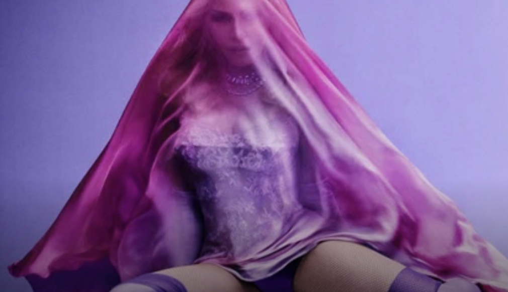 0 Photo de l'revue_presse' Critique Confessions II : Madonna à nouveau diva du dancefloor ?