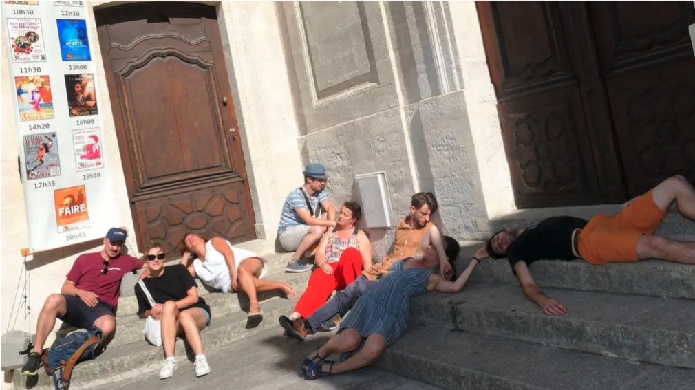 0 Photo de l'revue_presse' Avignon : les 3 Soleils, premier théâtre puni pour ses manquements pendant le festival Off 2023