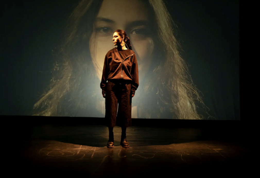 Théâtre «Badjens» de Delphine Minoui : en Iran, naître avec le mauvais genre