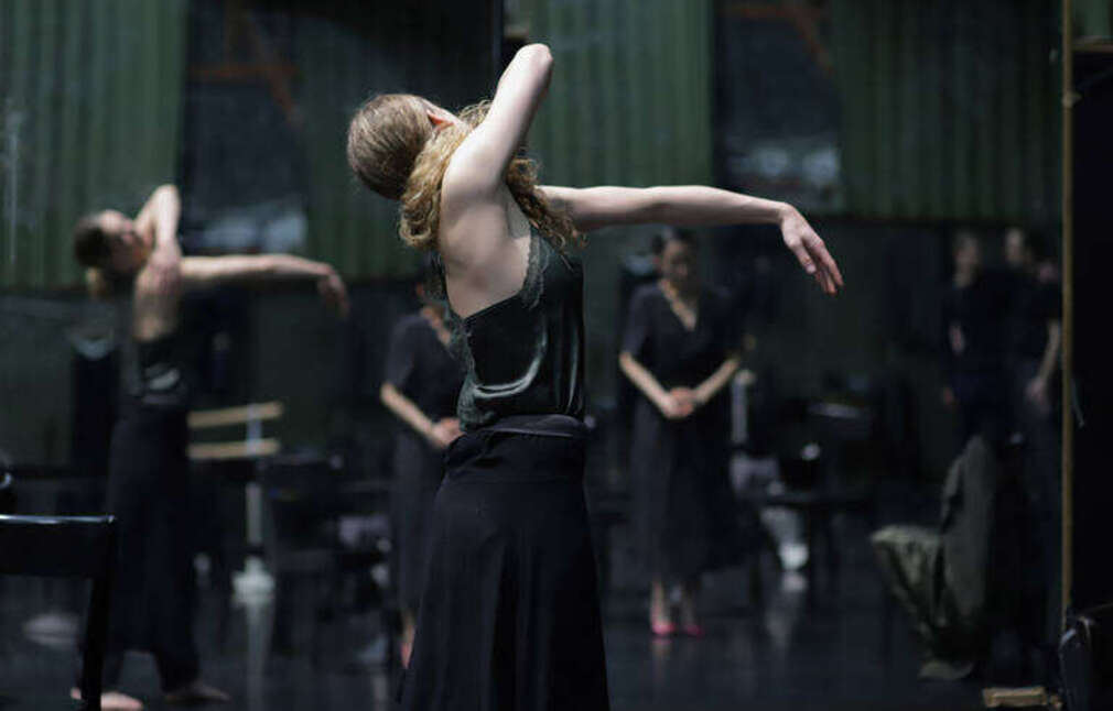 0 Photo de l'revue_presse' Théâtre et danse Programme du Festival d’Avignon 2024 : les spectacles à voir