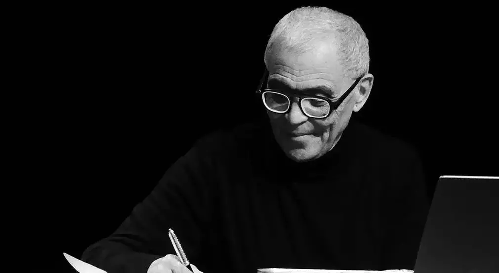 0 Photo de l'revue_presse' Avec Entrée des artistes, Ahmed Madani ouvre un nouveau cycle