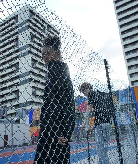 Affiche du spectacle Saigner des genoux