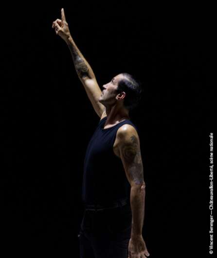 Affiche du spectacle A l'ombre du réverbère