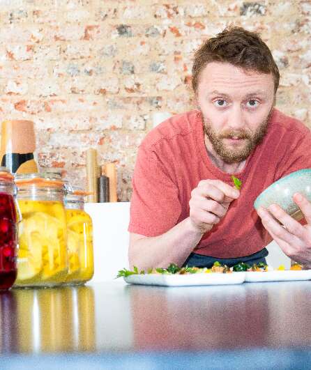 Affiche du spectacle Un soupçon, dégustation cinémato- graphique à l'aveugle