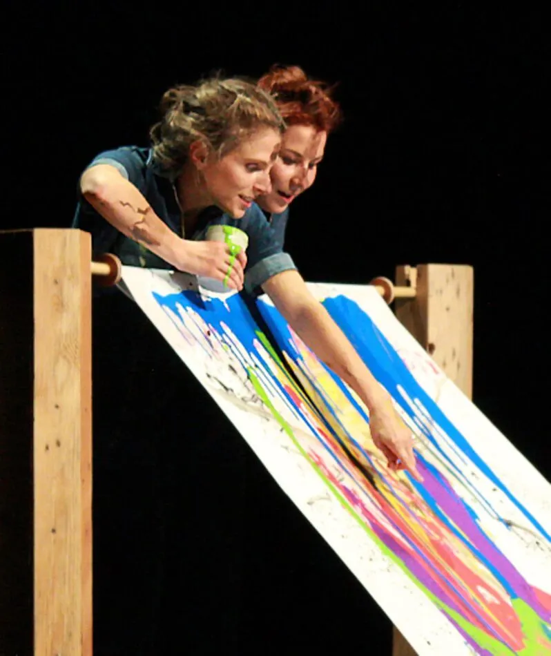 Affiche du spectacle Ôlô, un regard sur l'enfance