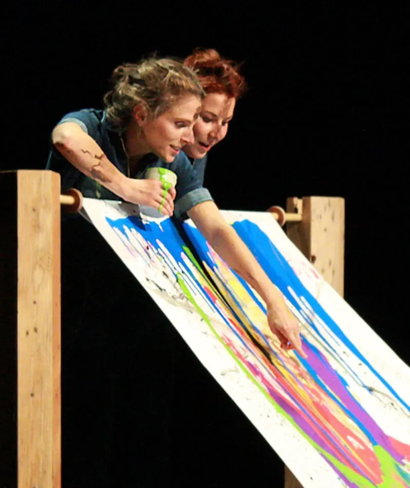 Affiche du spectacle Ôlô, un regard sur l'enfance